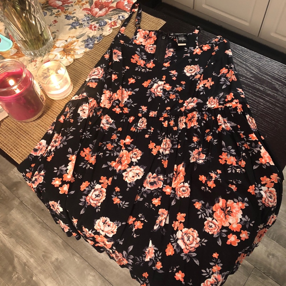 Black floral top